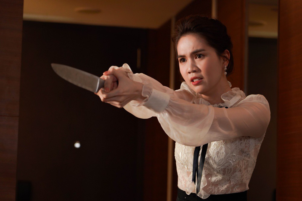 Vừa trở về từ Cannes, Ngọc Trinh gây choáng với hình ảnh 'đả nữ' bầm dập trên phim trường - 6 Vừa trở về từ Cannes, Ngọc Trinh gây choáng với hình ảnh 'đả nữ' bầm dập trên phim trường - 6