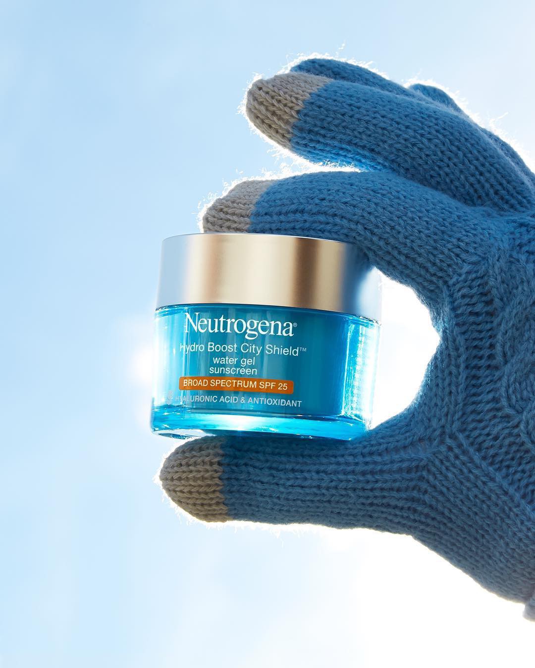 Mùa hè, chị em thường coi nhẹ bước skincare này nhưng ngờ đâu càng khiến da bóng dầu, nổi mụn và nhanh lão hóa