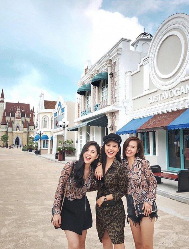 Bộ ba sinh năm 1990 thân thiết và nổi tiếng của làng hot girl Hà Thành