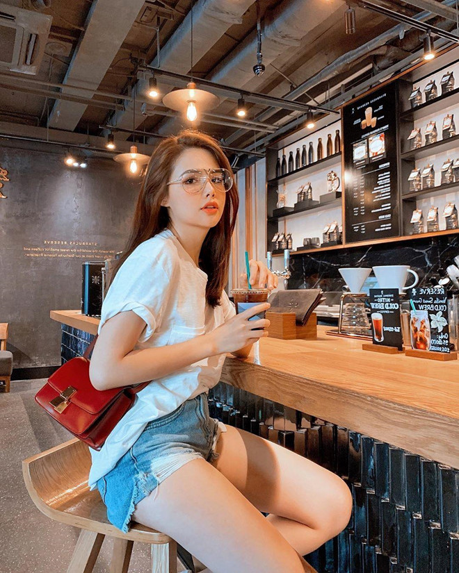 Bộ ba sinh năm 1990 thân thiết và nổi tiếng của làng hot girl Hà Thành