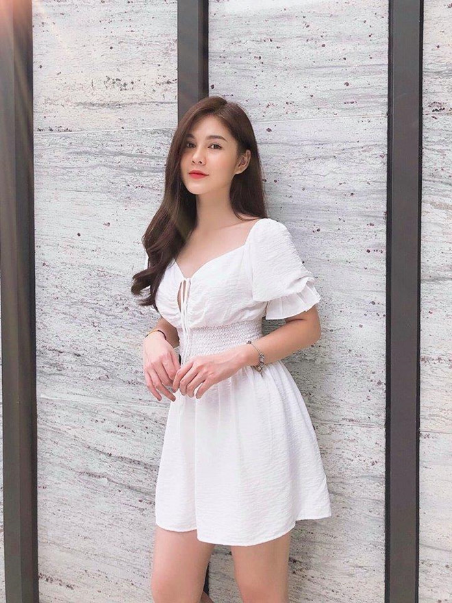 Bộ ba sinh năm 1990 thân thiết và nổi tiếng của làng hot girl Hà Thành