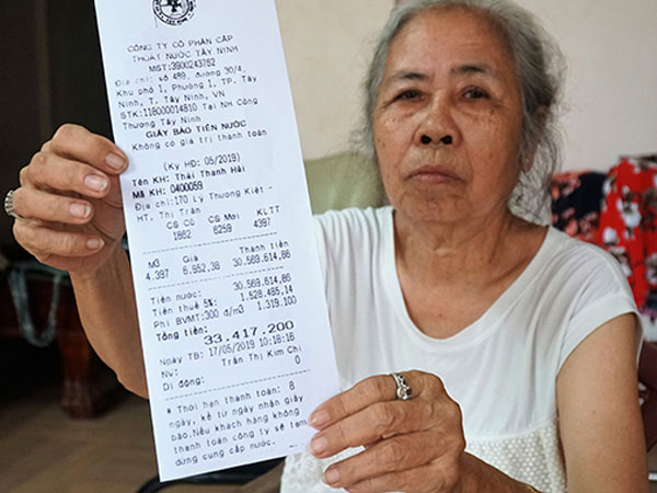 Tá hỏa với hóa đơn tiền nước hơn 33 triệu đồng