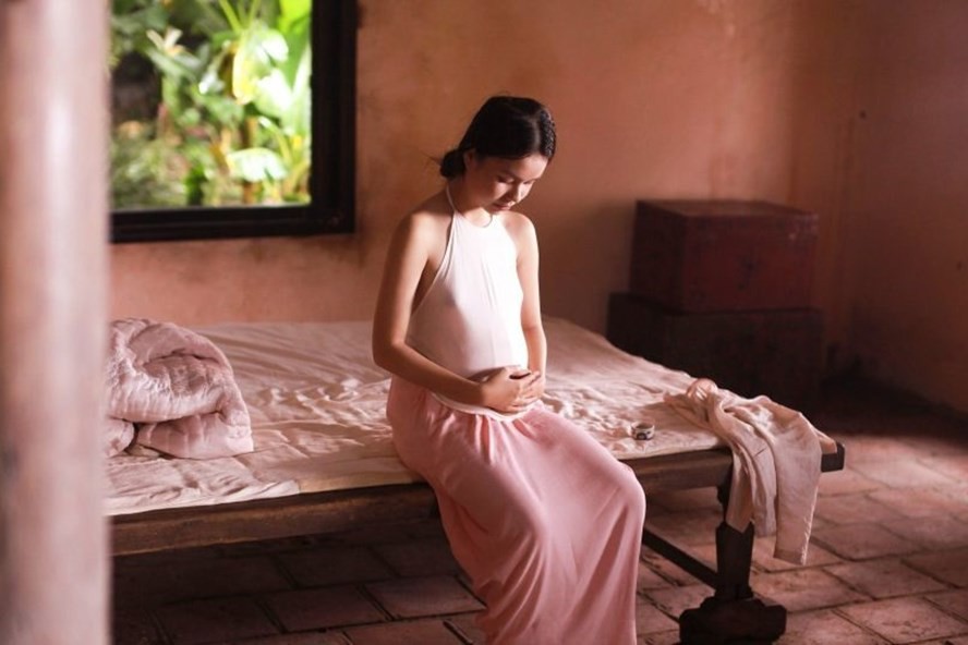 Hoa hậu Ngọc Diễm: 'Dùng bé gái 13 tuổi đóng cảnh nóng là không phù hợp, không nhân văn' - 1 Hoa hậu Ngọc Diễm: 'Dùng bé gái 13 tuổi đóng cảnh nóng là không phù hợp, không nhân văn' - 1