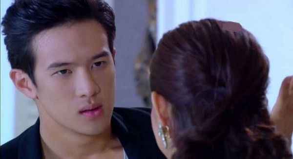 Quyết tâm dạy vợ từ thuở bơ vơ mới về, không ngờ bố vợ cứng tuyên bố một câu lạnh gáy