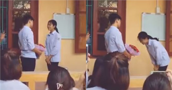 Nam sinh mượn lễ bế giảng tỏ tình nhưng cách từ chối có 1 - 0 - 2 của nữ chính mới gây bất ngờ Nam sinh mượn lễ bế giảng tỏ tình nhưng cách từ chối có 1 - 0 - 2 của nữ chính mới gây bất ngờ