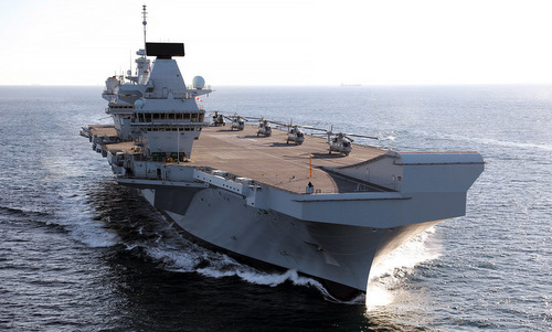 Tàu sân bay Anh về cảng sau khi hạm trưởng bị cách chức