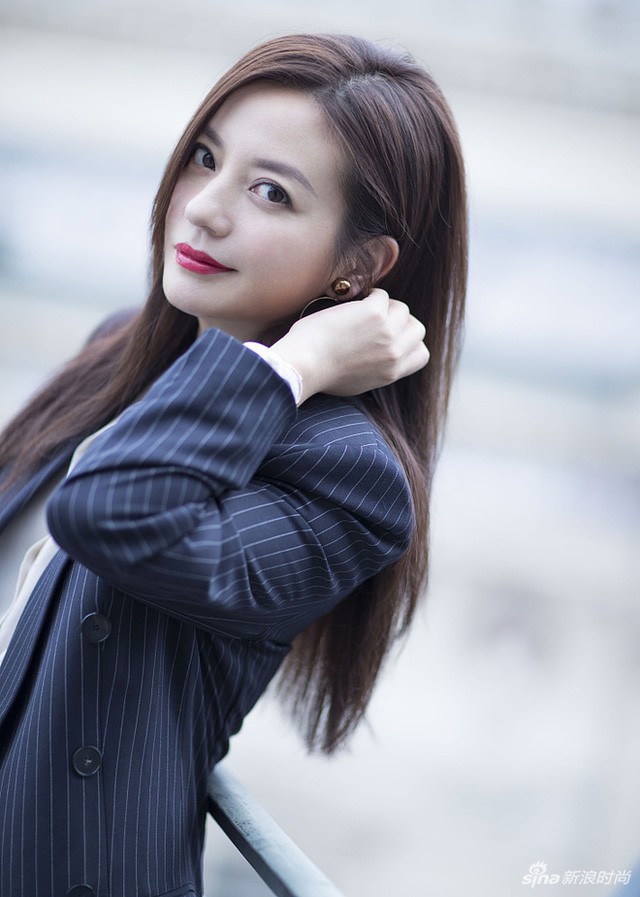 Tứ đại Hoa Đán lừng lẫy sau bao năm: Triệu Vy chưa được mặc áo cưới, Châu Tấn yêu đồng tính với con gái tình địch?