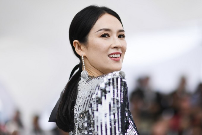 Tứ đại Hoa Đán lừng lẫy sau bao năm: Triệu Vy chưa được mặc áo cưới, Châu Tấn yêu đồng tính với con gái tình địch?