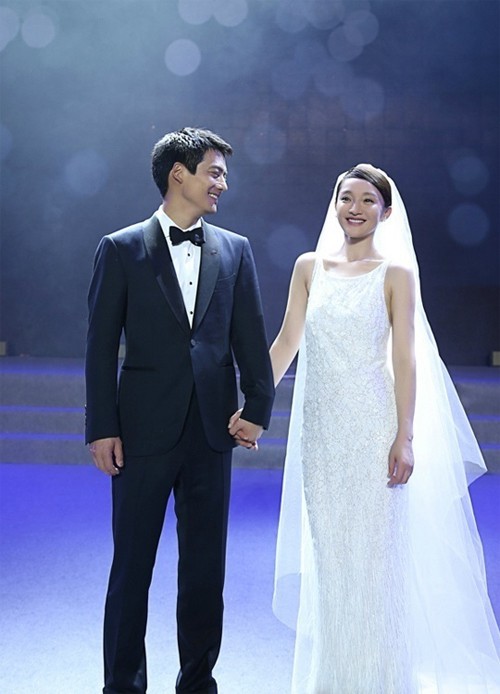 Tứ đại Hoa Đán lừng lẫy sau bao năm: Triệu Vy chưa được mặc áo cưới, Châu Tấn yêu đồng tính với con gái tình địch?