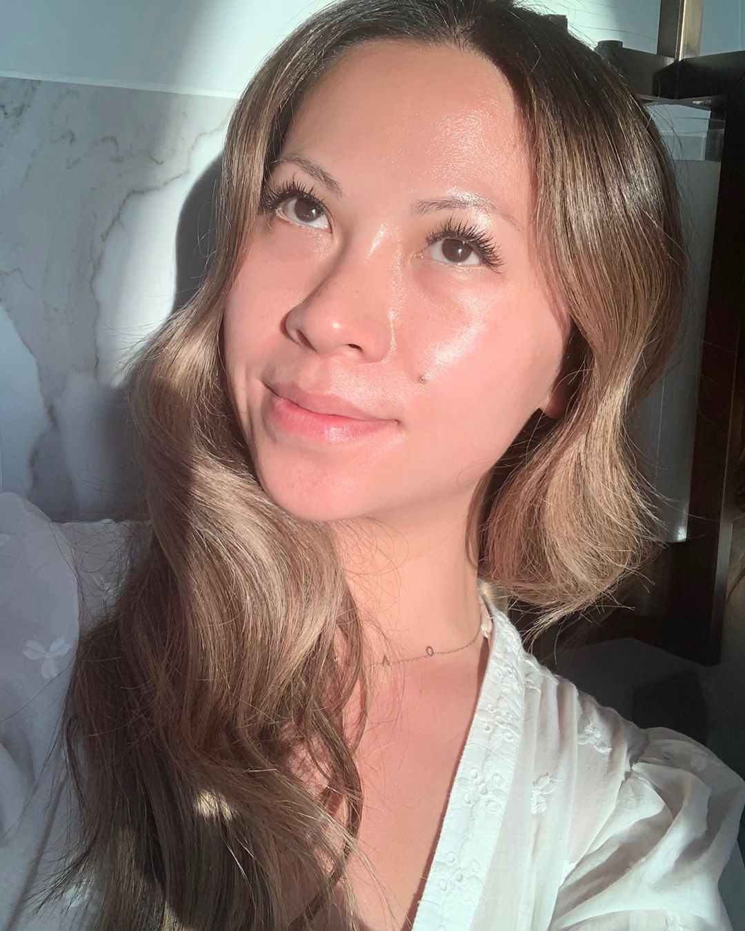 Làn da căng bóng như gương hoàn toàn là khả thi nếu bạn học theo 4 bí kíp của chuyên gia makeup gốc Việt