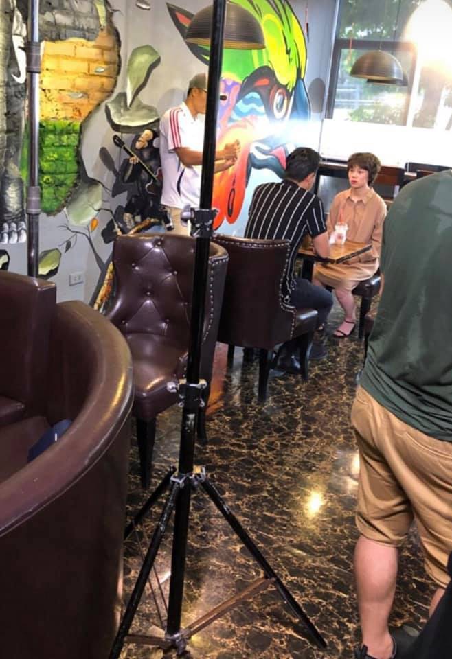 Về nhà đi con: 19 năm sinh nhật bố tặng váy đều bỏ xó, nhưng vì người này Ánh Dương lại chịu mặc váy, đi guốc