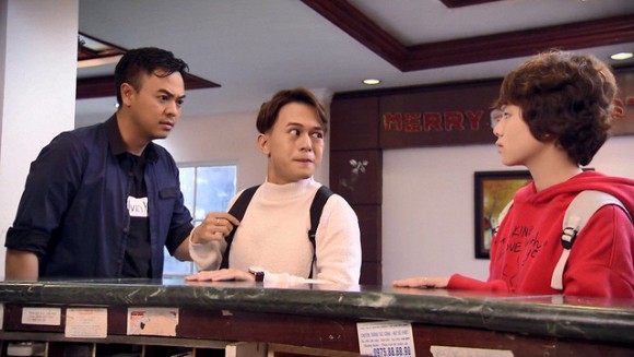 Về nhà đi con: 19 năm sinh nhật bố tặng váy đều bỏ xó, nhưng vì người này Ánh Dương lại chịu mặc váy, đi guốc