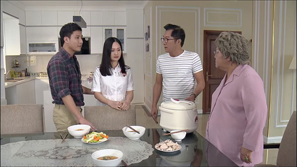 Chiếu cùng khung giờ vàng truyền hình, tại sao Về Nhà Đi Con lại hot hơn hẳn Nàng Dâu Order và Mê Cung?