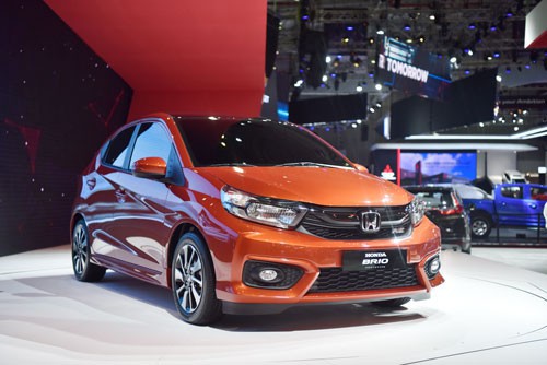 Xe cỏ cạnh tranh khốc liệt