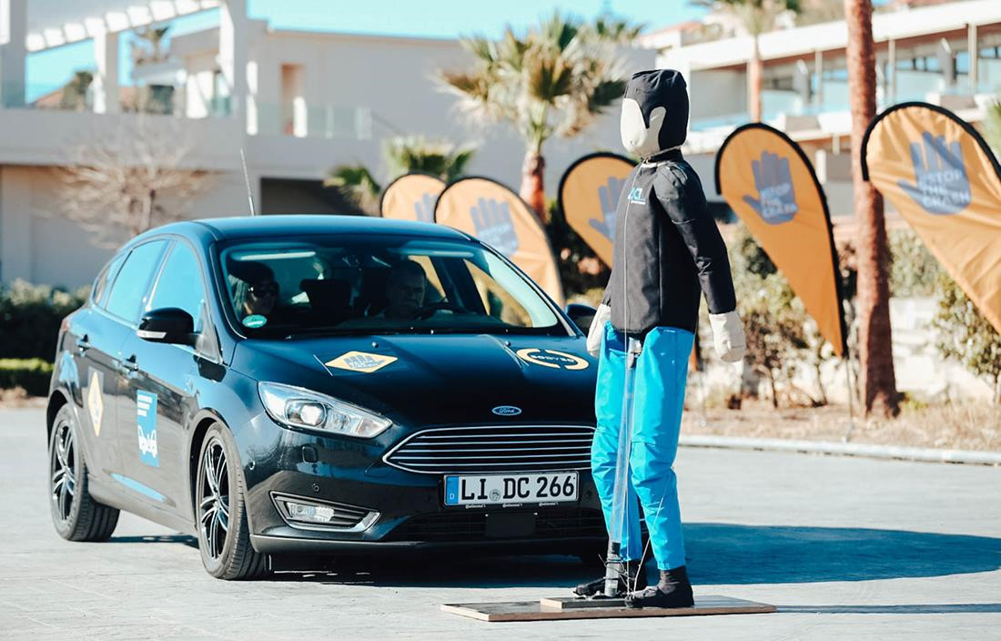 Phanh khẩn cấp tự động dần bắt buộc trên thế giới, bị lãng quên ở VN