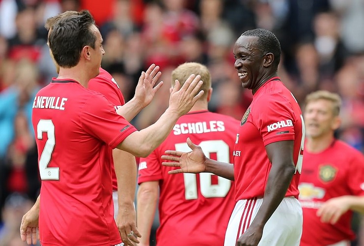 Huyền thoại MU đè bẹp Bayern: Solskjaer thể hiện bản năng sát thủ, Beckham solo ghi bàn tuyệt đỉnh