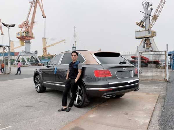 Bentley Bentayga V8 đầu tiên về VN là bản độc kỷ niệm 100 năm