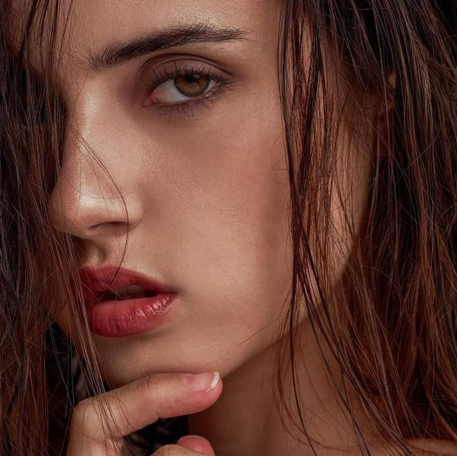 3 hot girl quyến rũ, nổi tiếng bởi biểu cảm lạnh lùng