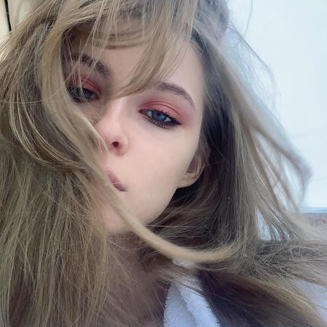 3 hot girl quyến rũ, nổi tiếng bởi biểu cảm lạnh lùng