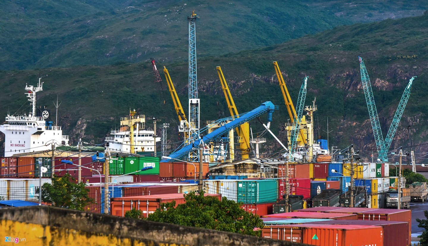 Cận cảnh cảng Quy Nhơn bị bán cổ phần với giá rẻ như cho