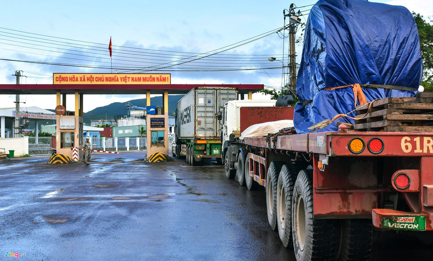 Cận cảnh cảng Quy Nhơn bị bán cổ phần với giá rẻ như cho