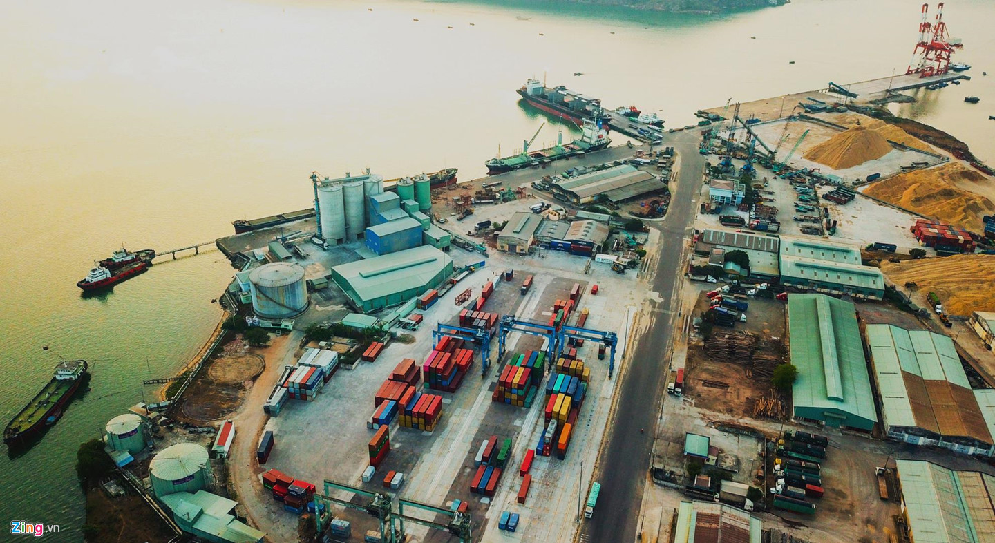 Cận cảnh cảng Quy Nhơn bị bán cổ phần với giá rẻ như cho