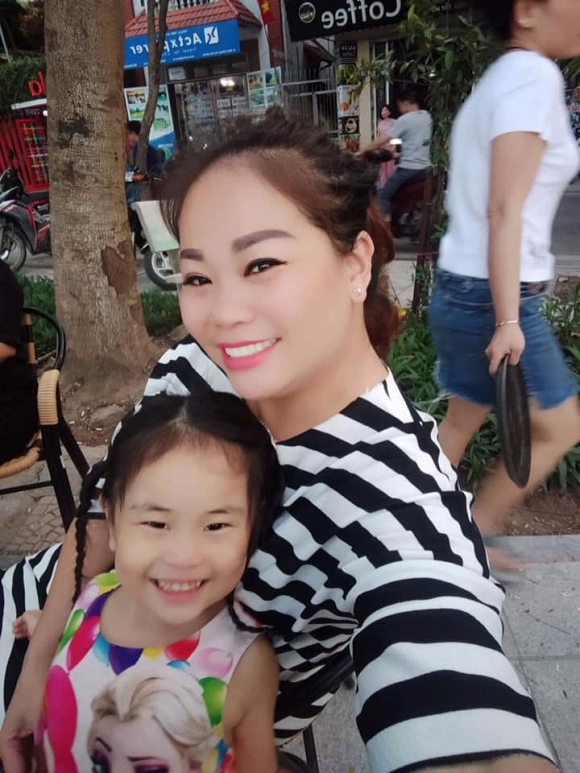 Chủ tịch hội chăn chuối trong Về nhà đi con: 41 tuổi, 3 lần đò và nuôi 2 con nhỏ của 2 người chồng khác nhau