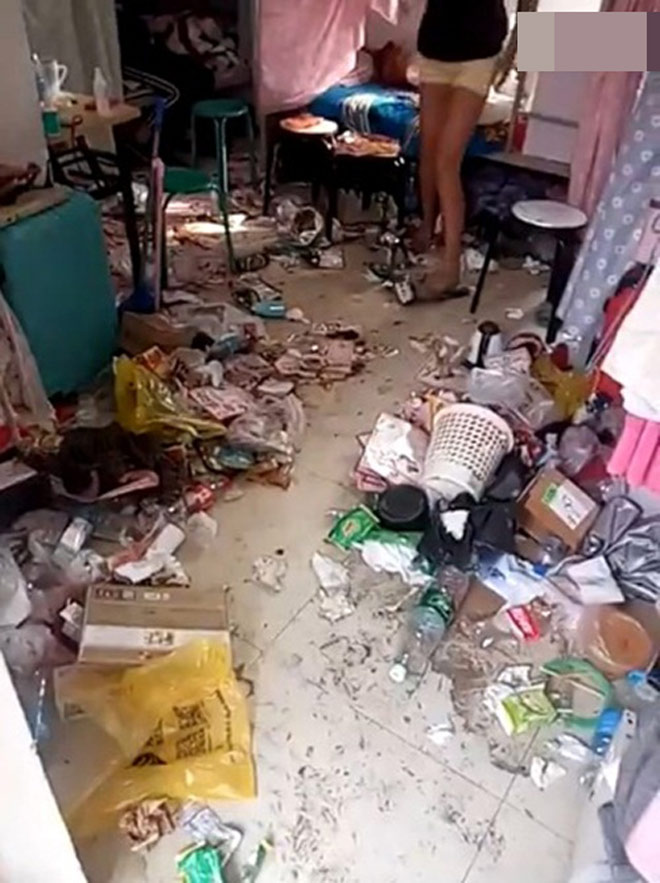 Gái xinh bị bạn cùng phòng bóc phốt ở bẩn kinh hoàng