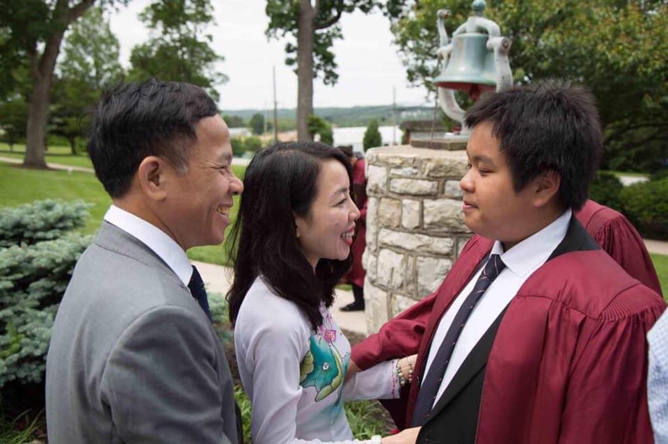 Không thể ngờ: Hôm nay, thần đồng Đỗ Nhật Nam đã tốt nghiệp cấp 3 và sắp bước vào Đại học!