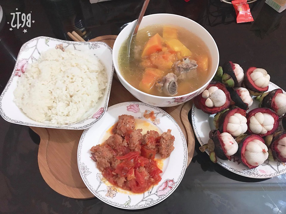 Cãi nhau rồi lên mạng than muốn ly hôn, mẹ hai con bị chị em dè bỉu khi nhìn thấy mâm cơm anh chồng nấu