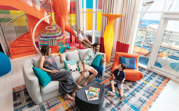 Bên trong siêu du thuyền 940 triệu USD vừa cập bến Việt Nam