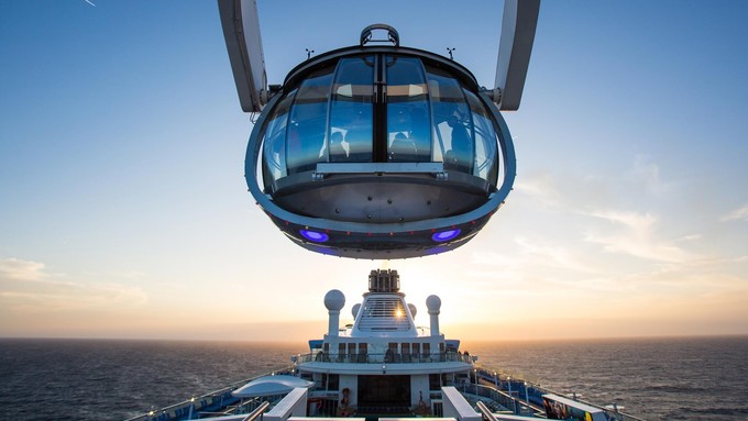 Bên trong siêu du thuyền 940 triệu USD vừa cập bến Việt Nam