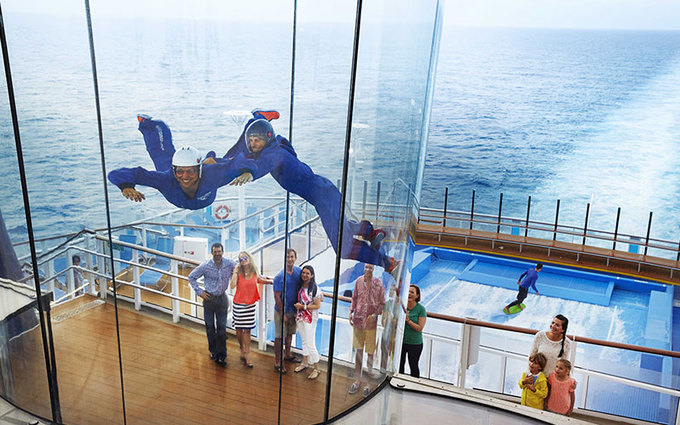 Bên trong siêu du thuyền 940 triệu USD vừa cập bến Việt Nam