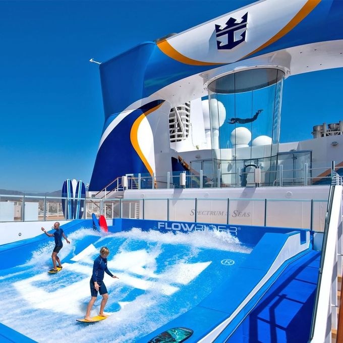 Bên trong siêu du thuyền 940 triệu USD vừa cập bến Việt Nam