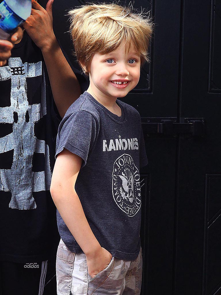 Hành trình lột xác gây choáng của con gái lớn nhà Brangelina: Từ công chúa Hollywood thành tomboy phá cách