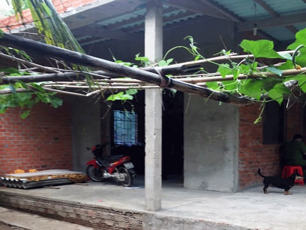 Bắt người đàn ông xâm hại con gái bạn nhậu hàng xóm