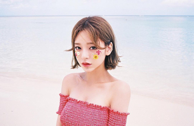 Hot girl Hàn nổi tiếng với gương mặt ngây thơ, thân hình nóng bỏng