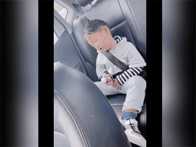 Cậu bé gà gật quên cả trời đất nhưng vẫn cố ăn kem, dân mạng phì cười: Đấu tranh nội tâm dữ dội lắm đây!