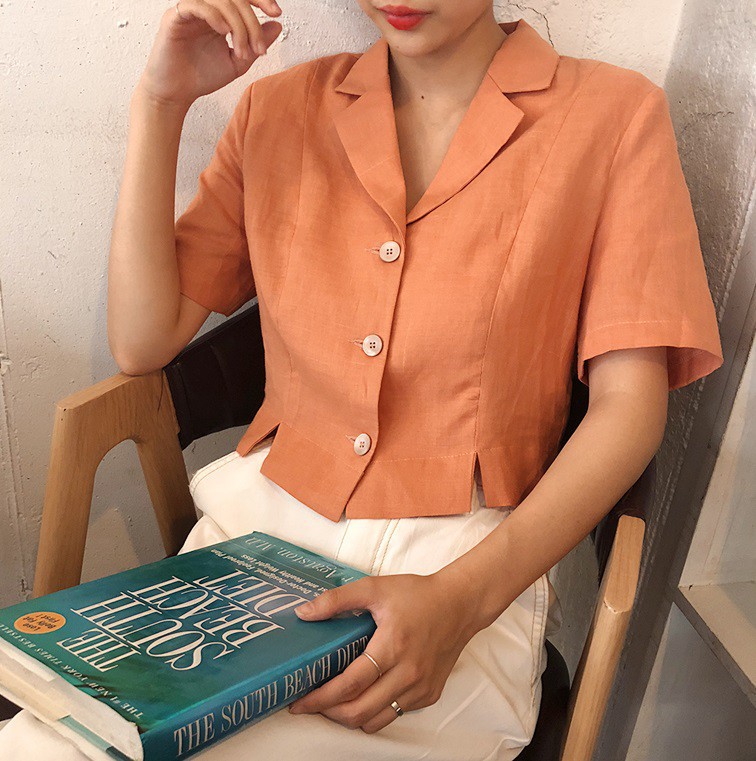 Chị em hãy ghim ngay 5 kiểu áo xinh xắn và mát rượi này để chấp hết mọi đợt nắng nóng kinh hoàng