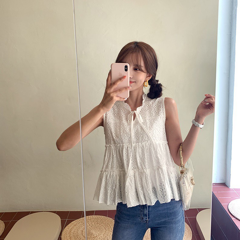 Chị em hãy ghim ngay 5 kiểu áo xinh xắn và mát rượi này để chấp hết mọi đợt nắng nóng kinh hoàng