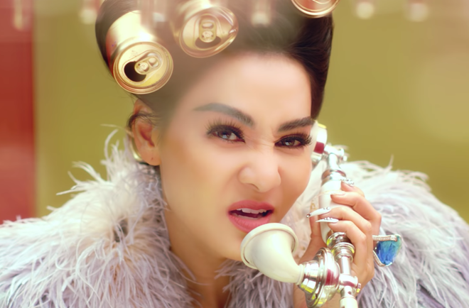 Ngọc Trinh mượn lời bài hát của Thu Minh đáp trả antifan cực gắt, mỗi tội... lại sai chính tả