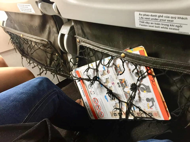 Hành khách Jetstar Pacific phản ánh ghế ngồi trên máy bay rách nát