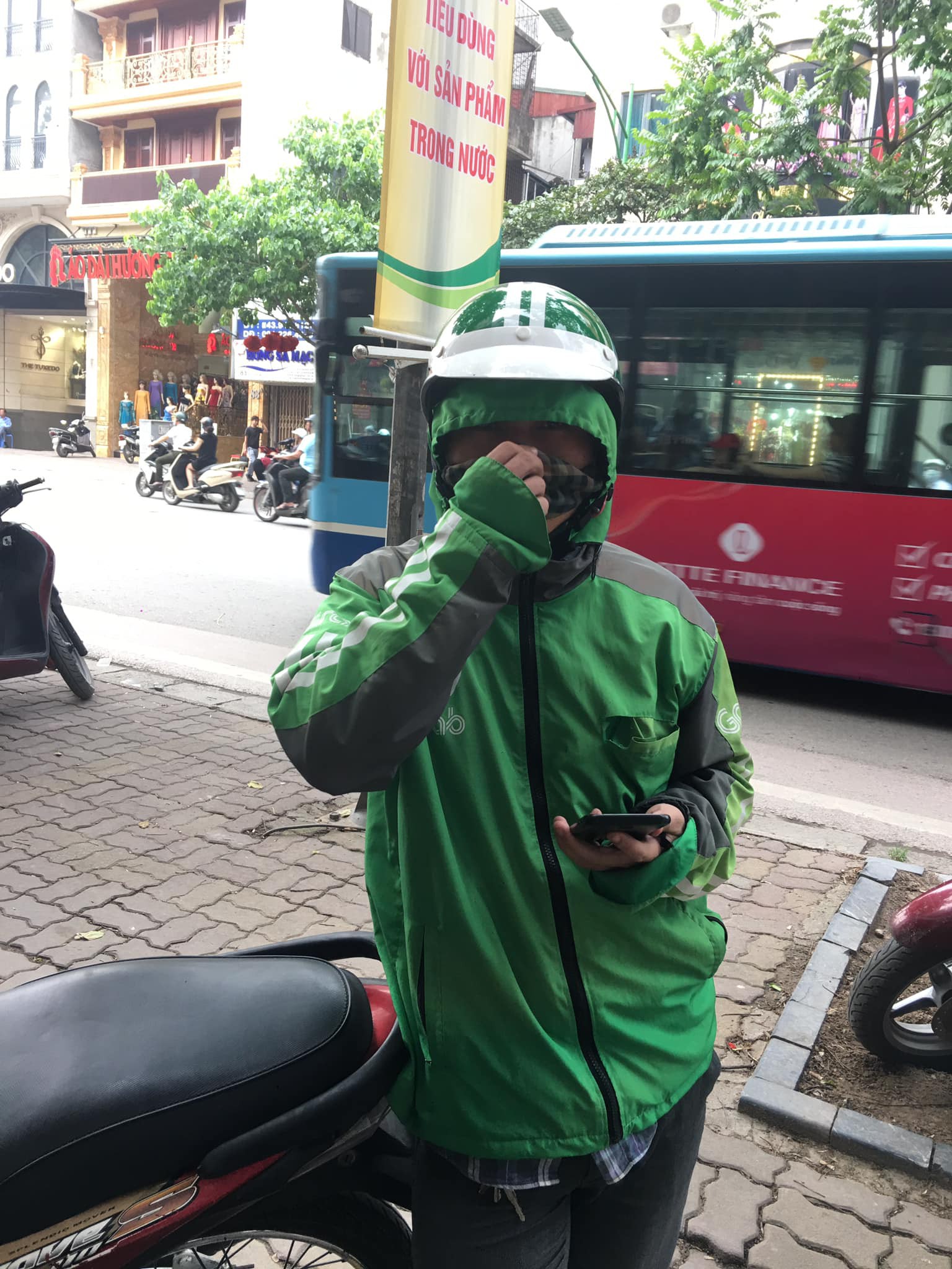 Thanh toán trước qua thẻ, cô gái đi nửa đường mới biết lên nhầm xe còn bị tài xế Grab giả đòi trả 30 nghìn đồng