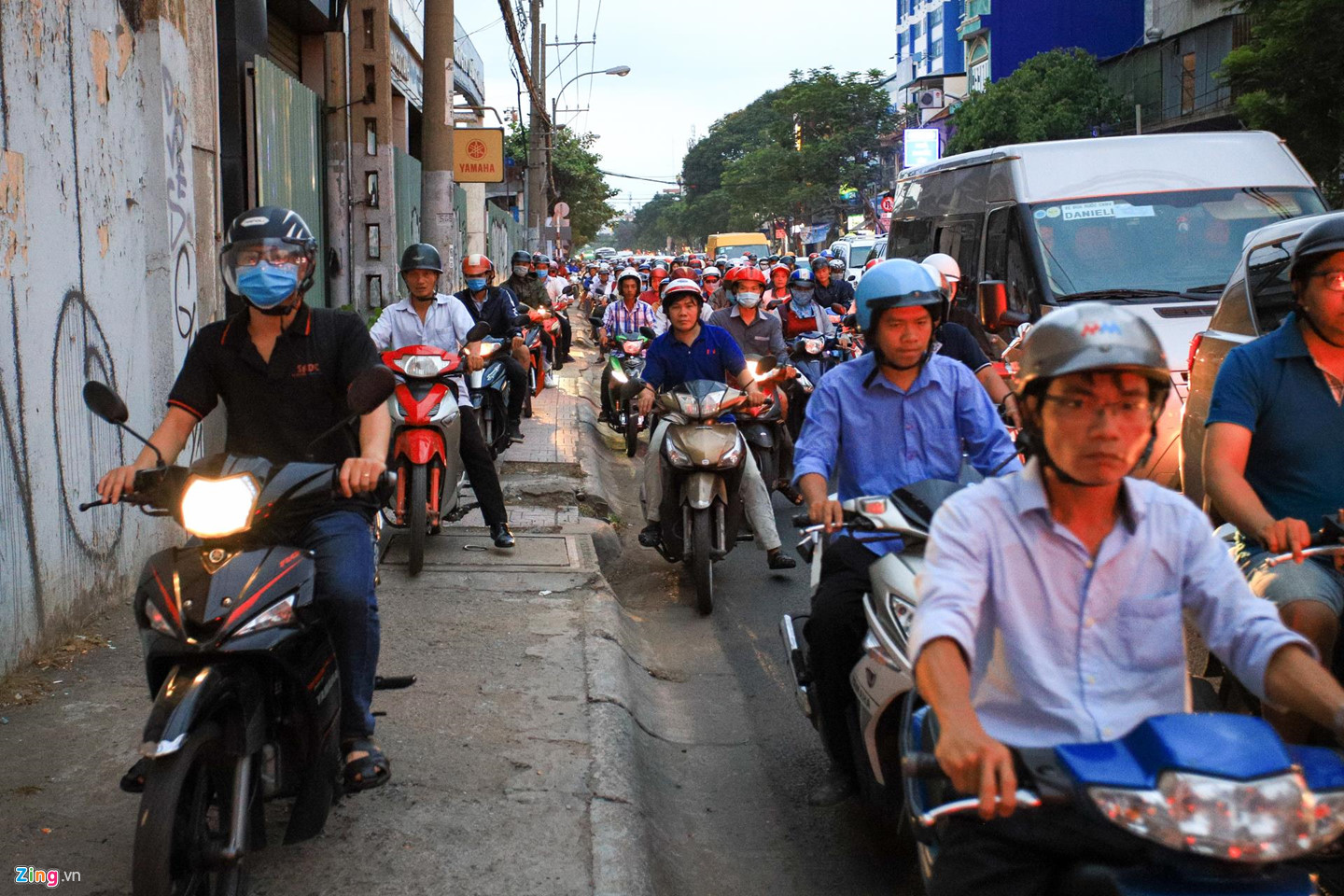 Hai trục đường khốn khổ vì kẹt xe ở quận 7, TP.HCM