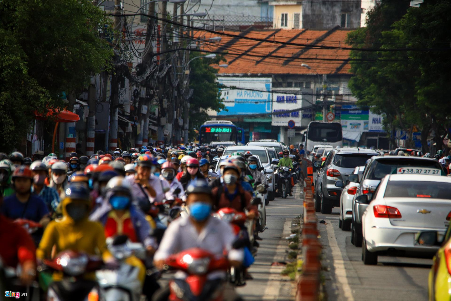 Hai trục đường khốn khổ vì kẹt xe ở quận 7, TP.HCM