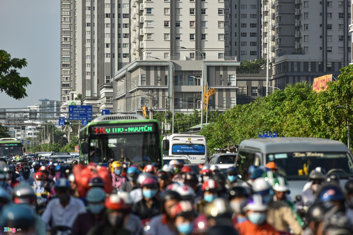 Hai trục đường khốn khổ vì kẹt xe ở quận 7, TP.HCM