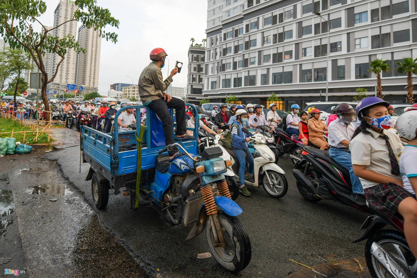 Hai trục đường khốn khổ vì kẹt xe ở quận 7, TP.HCM