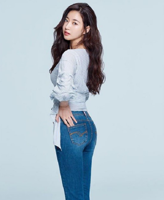 Hoa hậu ngực khủng Kim Sarang: Từ mỹ nhân nổi tiếng với cảnh tắm trần táo bạo tới xì xào bán dâm khiến sự nghiệp lao đao