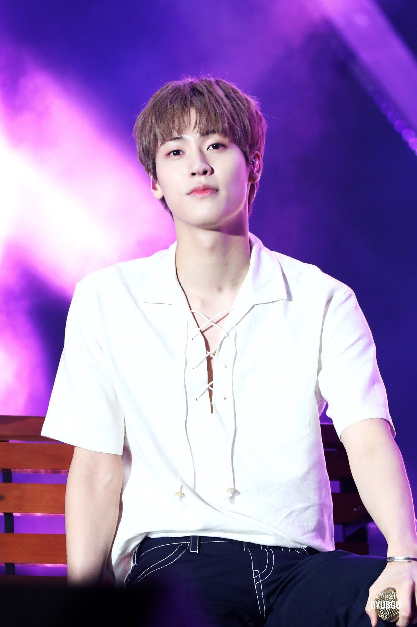 Nam idol Kpop thành người hùng quốc dân vì cứu fan nữ khỏi tên say rượu bám đuôi bằng cách thức đầy khôn ngoan Nam idol Kpop thành người hùng quốc dân vì cứu fan nữ khỏi tên say rượu bám đuôi bằng cách thức đầy khôn ngoan