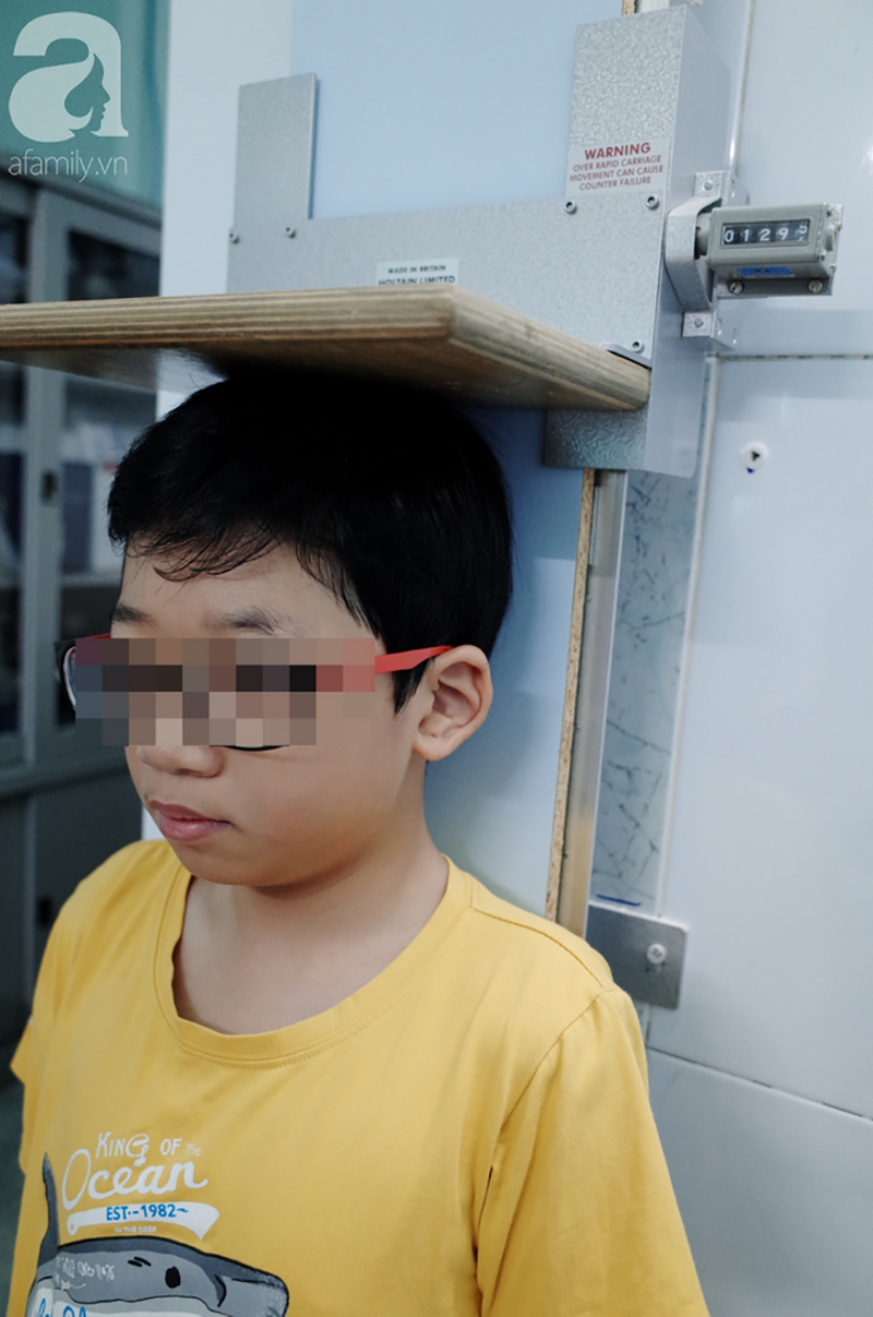 Để con không bị chậm tăng trưởng chiều cao, bác sĩ cho biết: Thấy trẻ cao dưới 4cm/năm, cha mẹ nên làm việc này